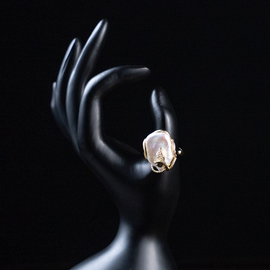 MOLLIE MOTHER OF PEARL RING